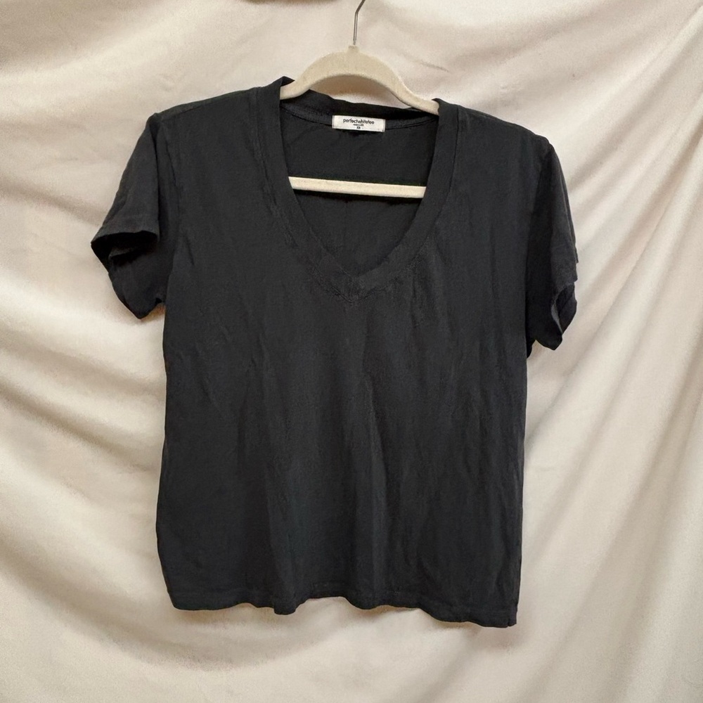Perfectwhitetee size xs dark gray cotton t shirt